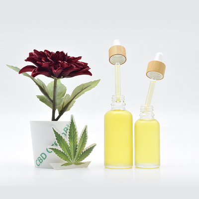 Chiết xuất từ ​​lá Sativa Dầu CBD giúp giảm căng thẳng lo âu